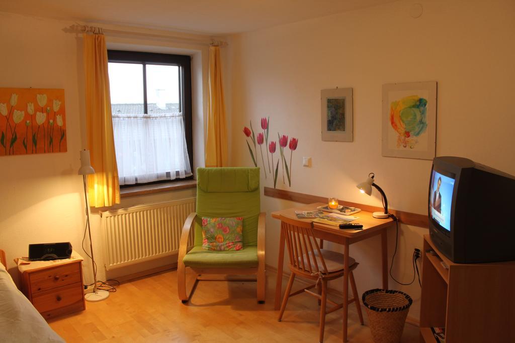 Haus Linda Apartment Barnkopf Room photo